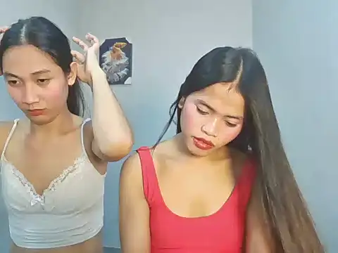 Jade_ScarletDuo live cam on StripChat