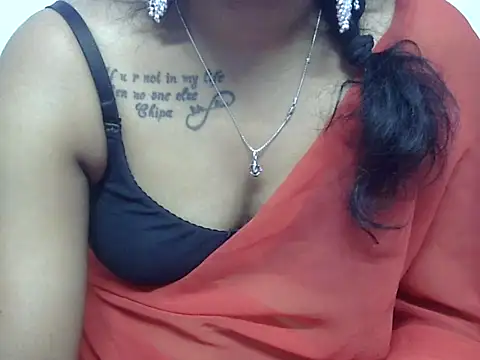 tamil_tanu (F young) - use 2 fingers in pussy 🤤