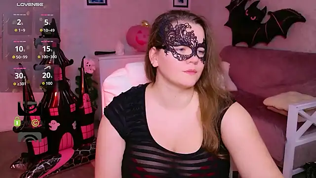 KellyKleine live cam on StripChat
