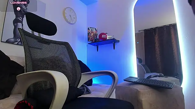 liamreigns_ (M young) - CUM-SHOT