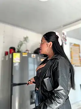 Outdoors-Mia_Khalifa