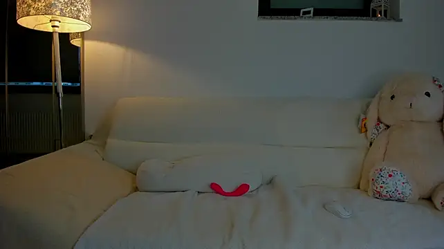 bellahot77
