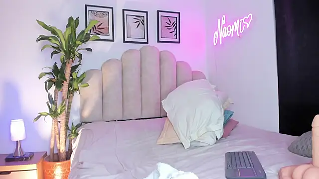 Naomi_Asasha