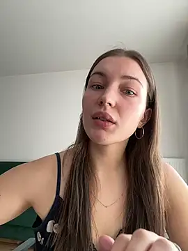 Julie_Peach live cam on StripChat