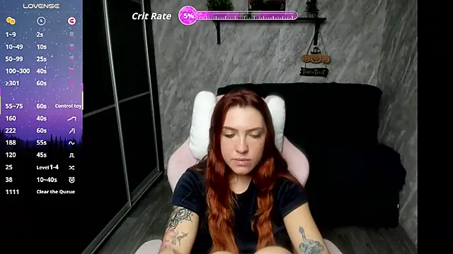 Reginasmilee live cam on StripChat
