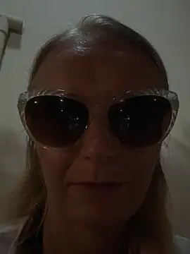 Anvessra live cam on StripChat