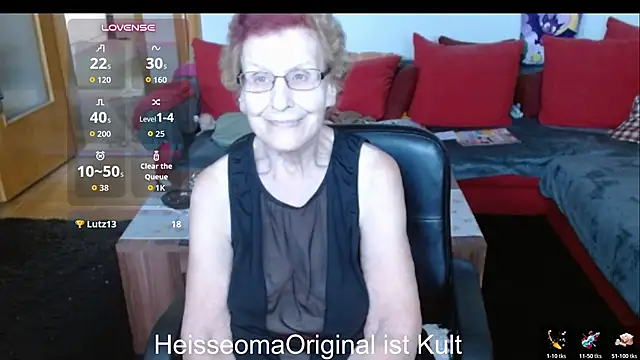 HeisseomaOriginal live cam on StripChat