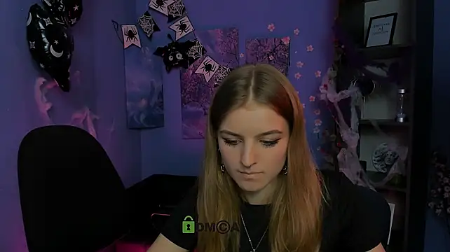 lisa_dark_