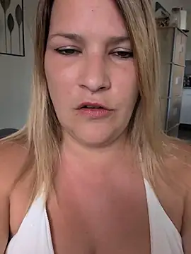 Pxetiteblonde1