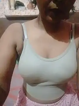 Ayesha_khan2