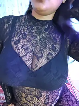 Ishu_Lovee live cam on StripChat