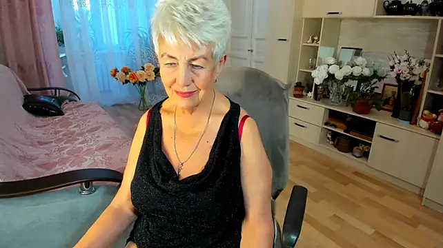 HotandMature live cam on StripChat