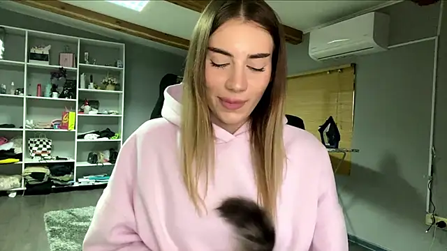 simmisweet live cam on StripChat