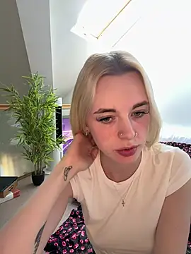 lolabunnyblondie stripchat