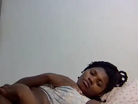 smallprettygal live cam preview
