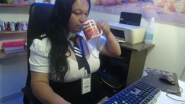 isis_milove live cam on StripChat