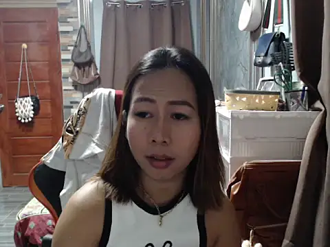 UrLove_Marga live cam on StripChat