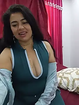 LizzyKayleigh live cam on StripChat