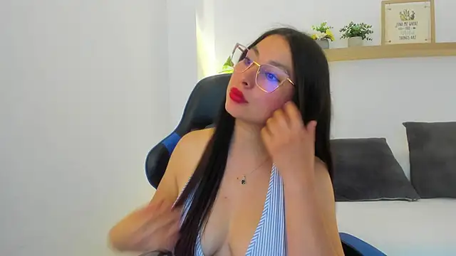 bella_99_ live cam on StripChat