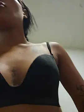 Brenda_Mcfly live cam on StripChat