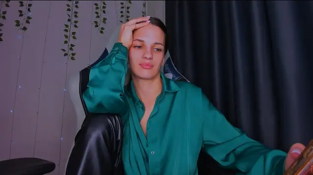 Stream-Bild von KarlaSim auf Stripchat