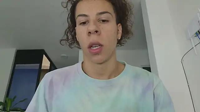 grey___27 live cam preview