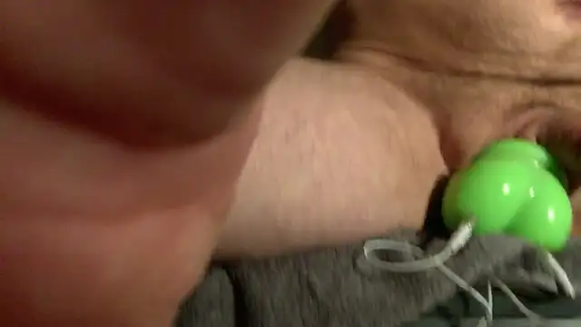TweakyDude live cam preview