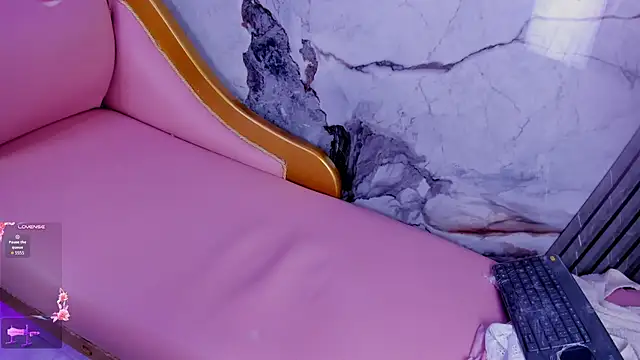 shayra_boobs2