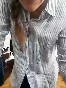 NovaMia live cam preview
