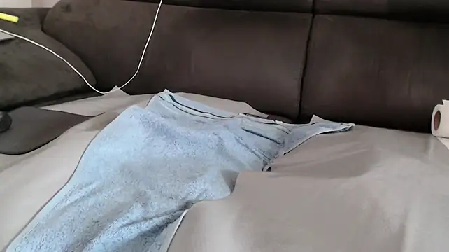 HelmutGGG1986 live cam preview