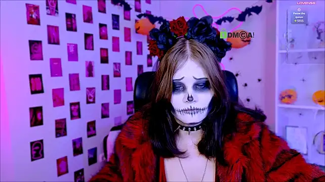nikki_kiss_