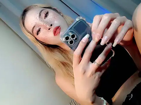 nikkita_hudson