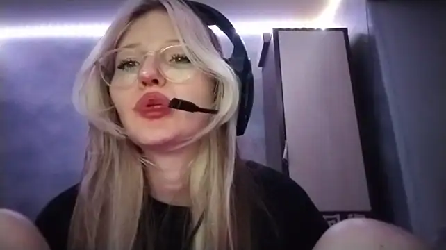 eliseida live cam on StripChat