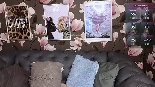 KarenVillis live cam preview