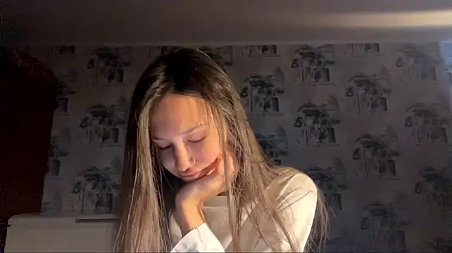 MarinaTuray live cam preview