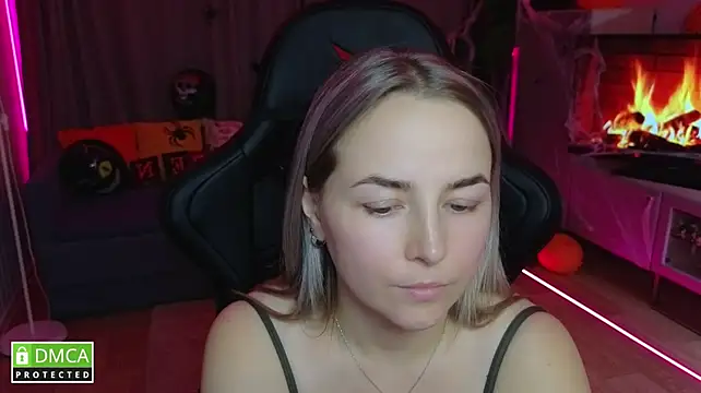Mira_Mermayd live cam preview