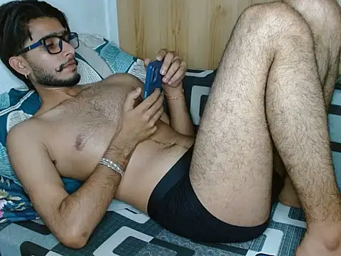 CoralN live cam on StripChat