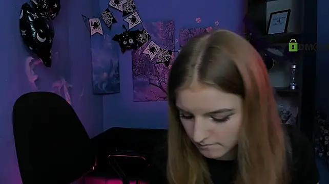 lisa_dark_