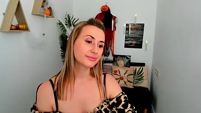 PassionGlow live sex cam