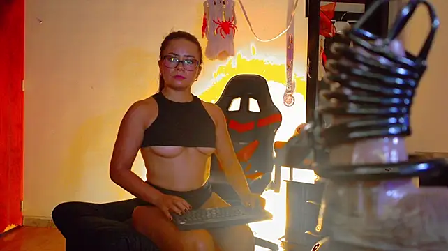 MistressSlut1 webcam