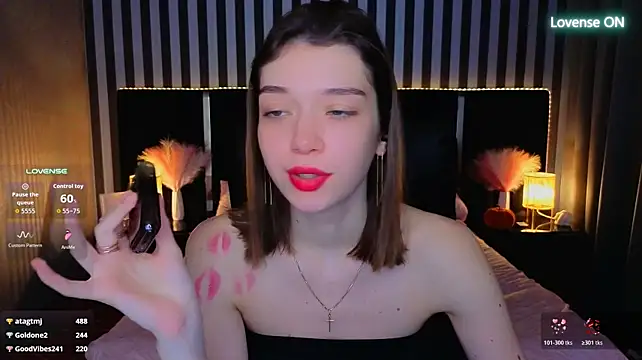cherry_wipe (F teen) - I'll play with my nipples