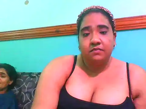 Live webcam of exoticcharmer