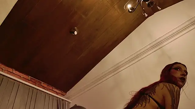 Live webcam of Alicepoixxxon_