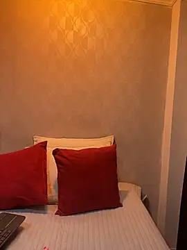 dayis_butera live cam on StripChat