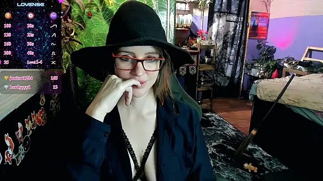 LisaFoxy_y live cam on StripChat