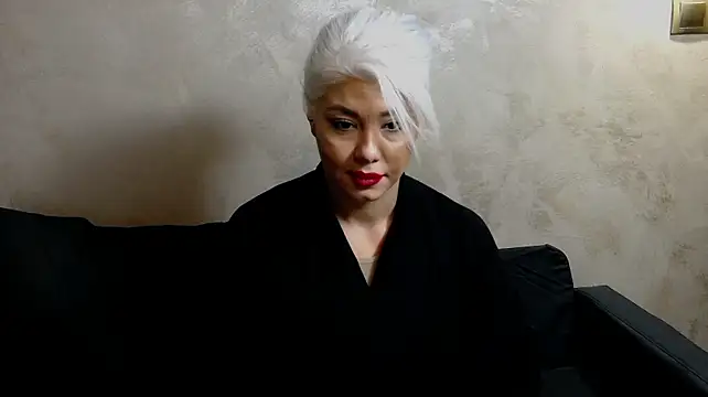 LaraSmiths live cam on StripChat