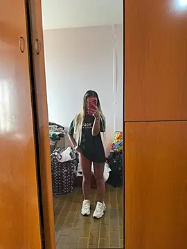 Thegirlofthemirror