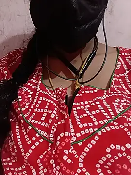 Tamil_Nathiya1