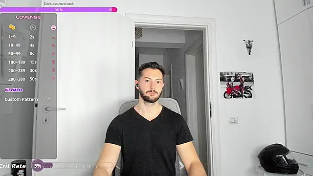 ZackFraser live cam on StripChat