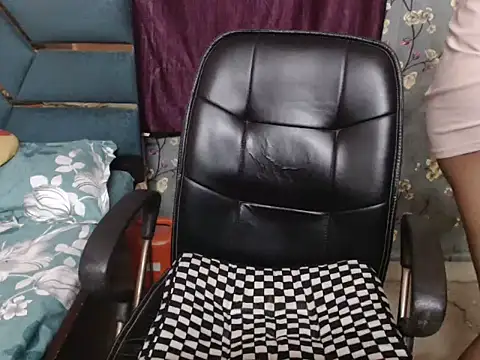 Sexy_priya21